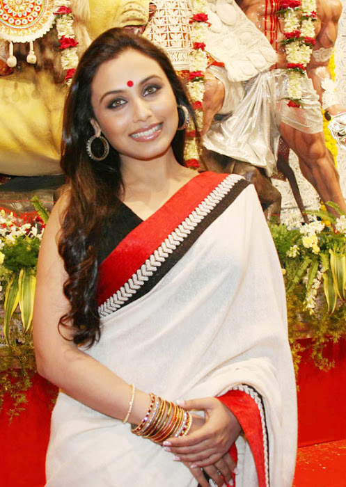 beuati full bolly wood rani mukherjee saree girls unseen pics